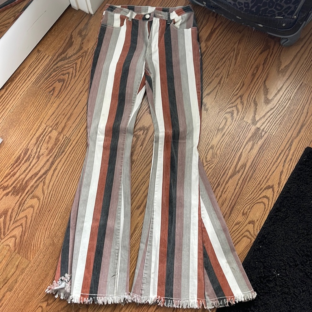 Womens bell bottom jeans